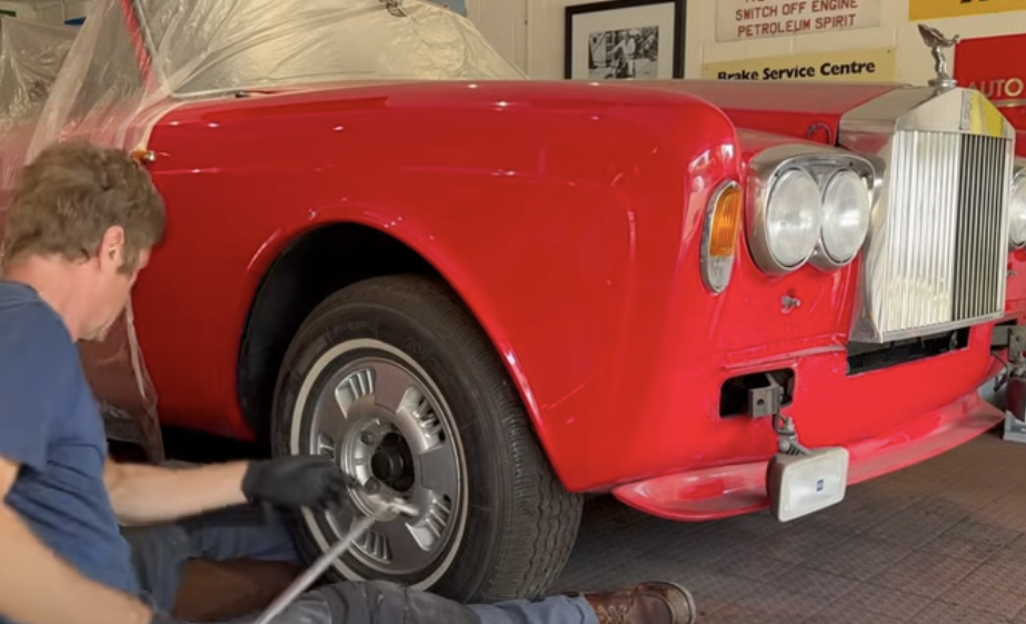 Classic Obsession : Restoring a Rolls-Royce Corniche | LHM Brake Rebuild | Video Tutorial